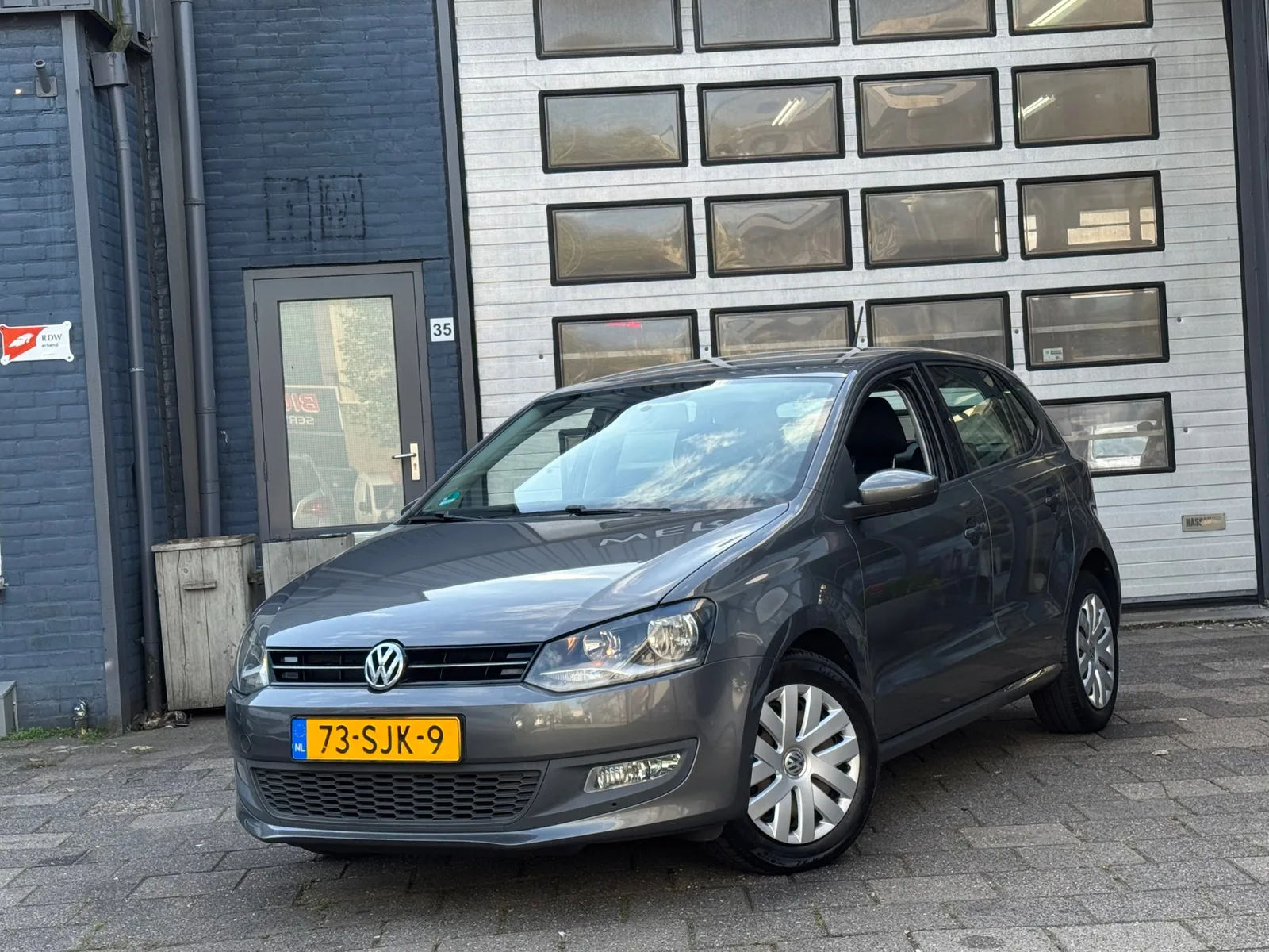 Volkswagen Polo (2011) — foto 1