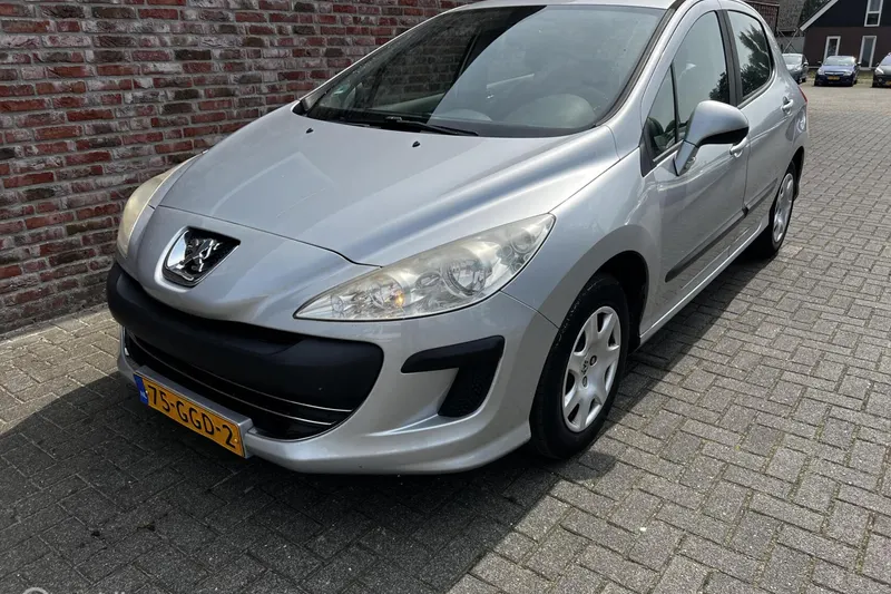 Peugeot 308 (2008)