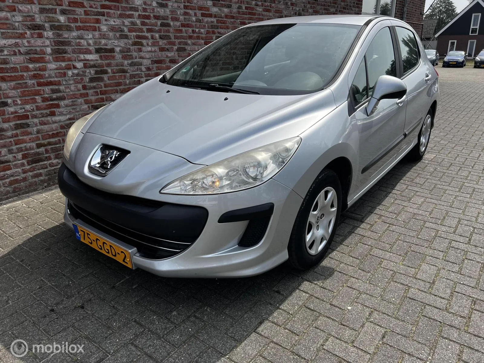 Peugeot 308 (2008) — foto 1