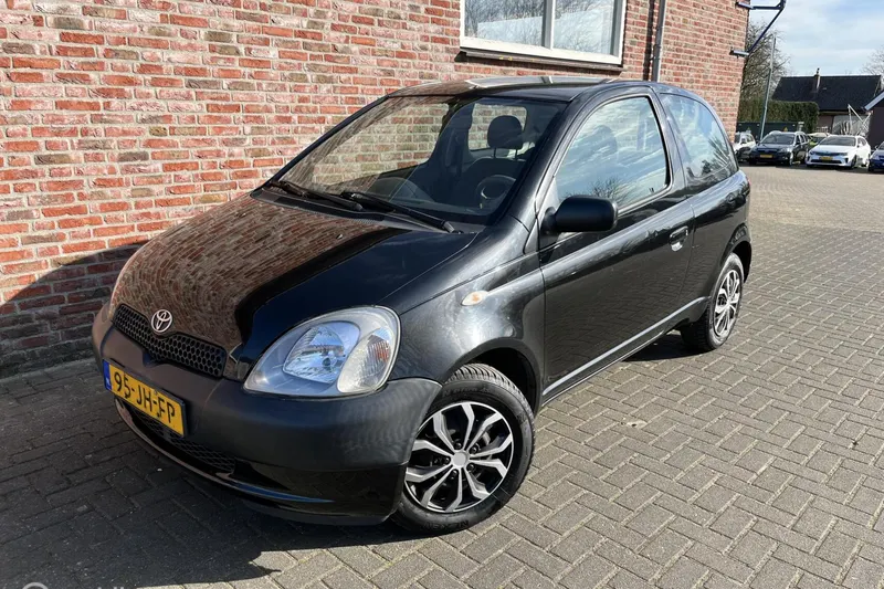 Toyota Yaris (2002)
