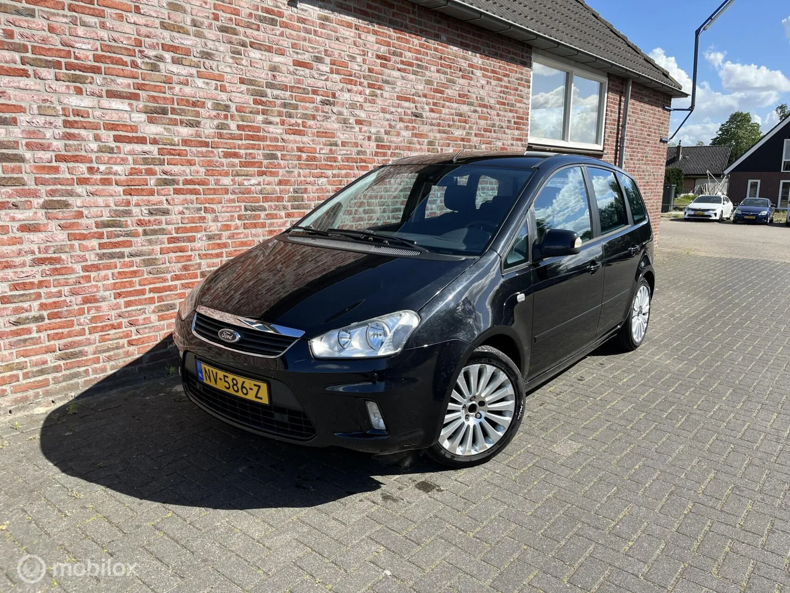 Ford C-Max (2010) — foto 1
