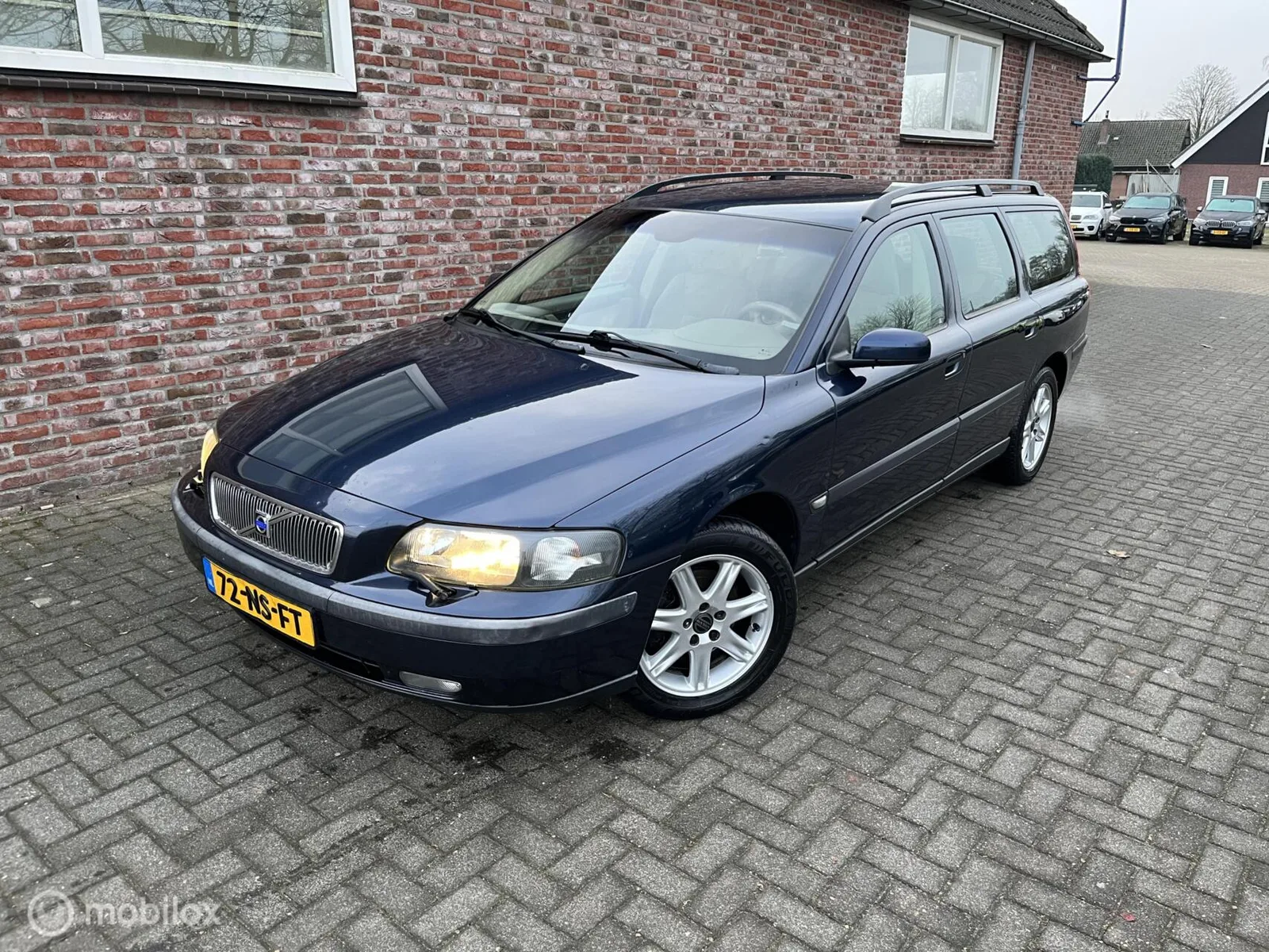 Volvo V70 (2004) — foto 1