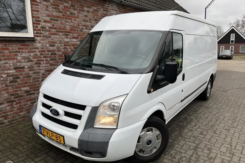 Ford Transit (2011)