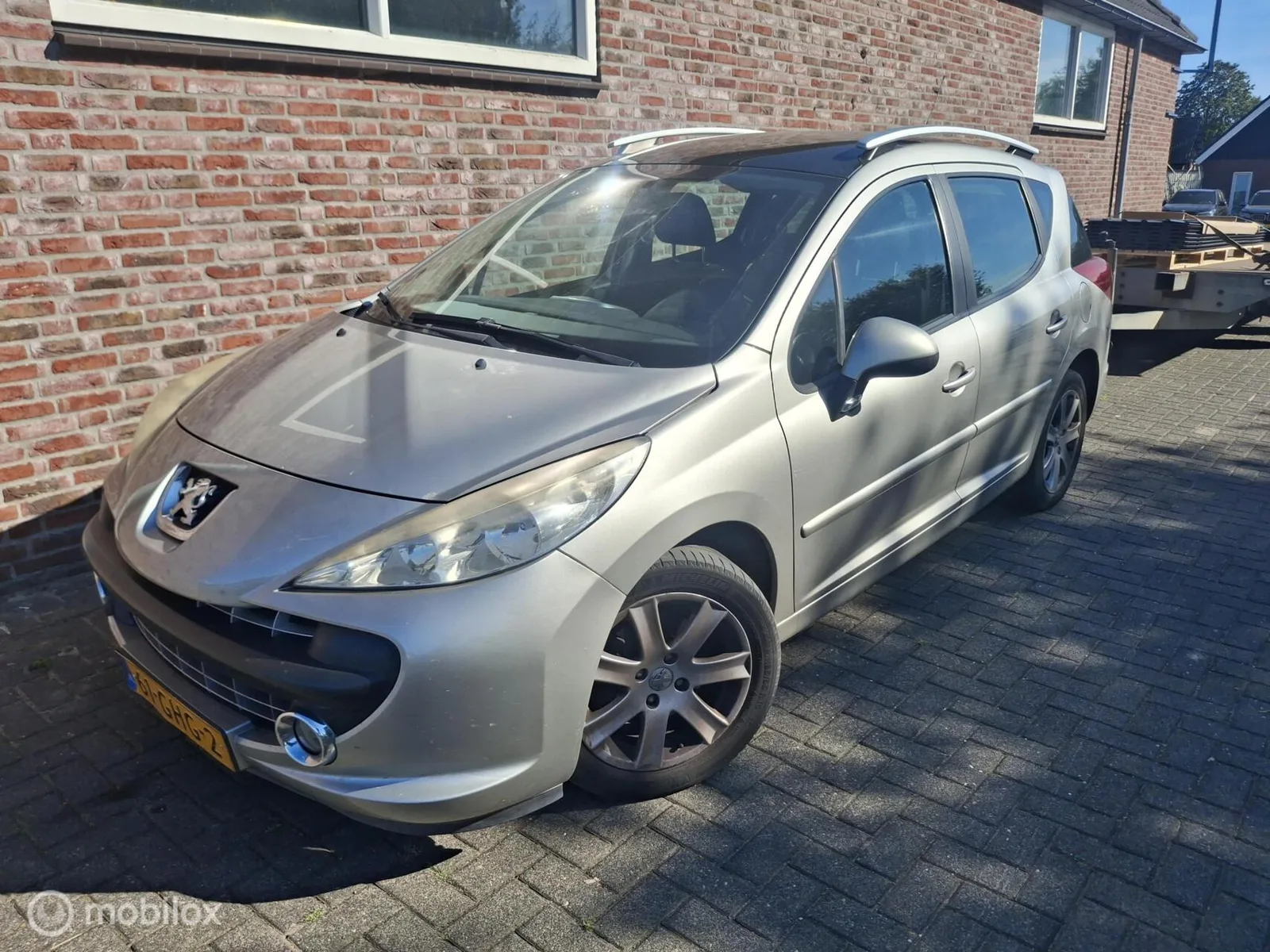 Peugeot 207 (2008) — foto 1