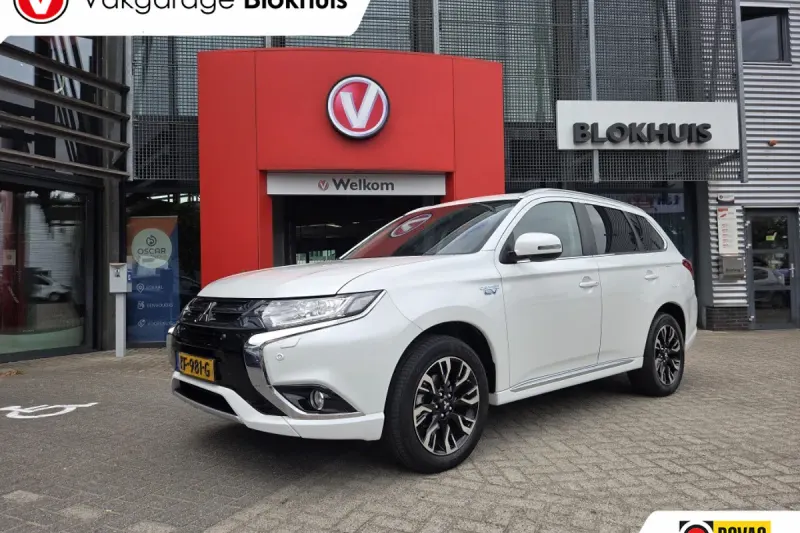 Mitsubishi Outlander (2016)