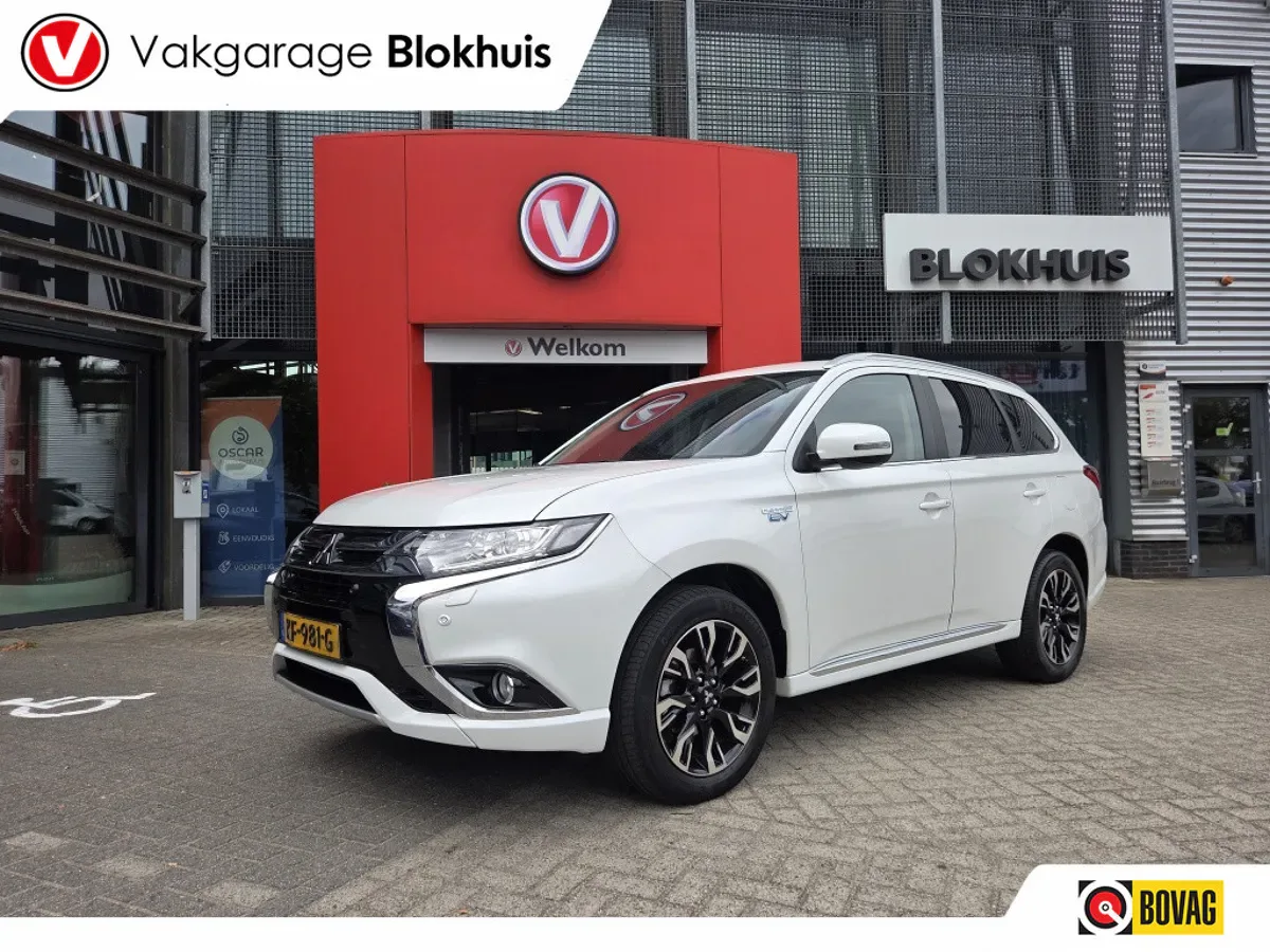 Mitsubishi Outlander (2016) — foto 1