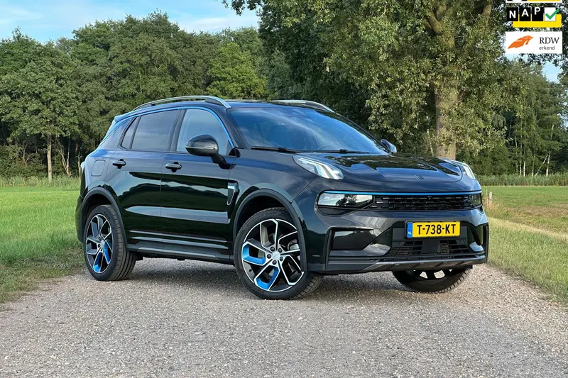 Lynk & Co 01 (2023)
