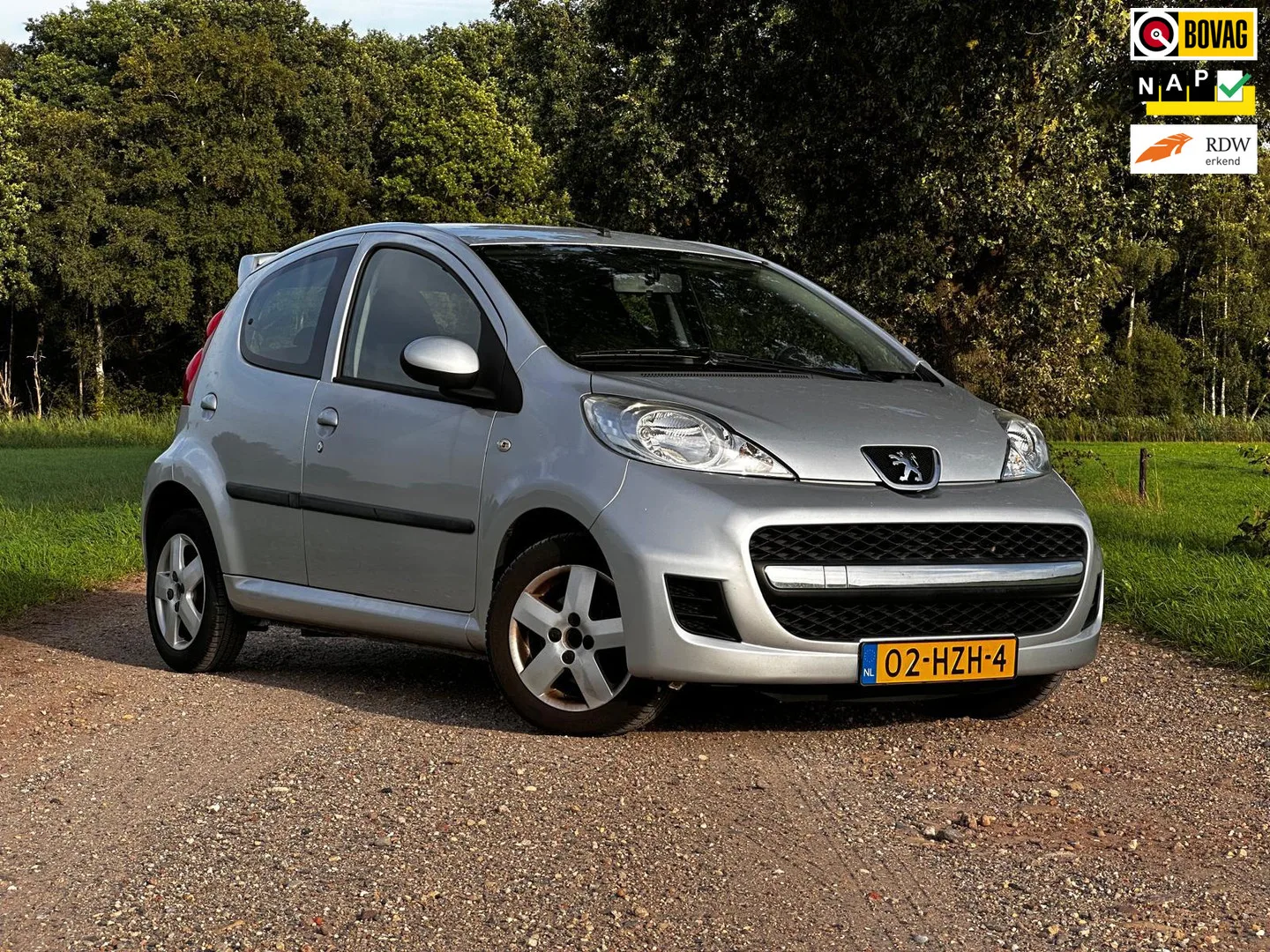 Peugeot 107 (2009) — foto 1