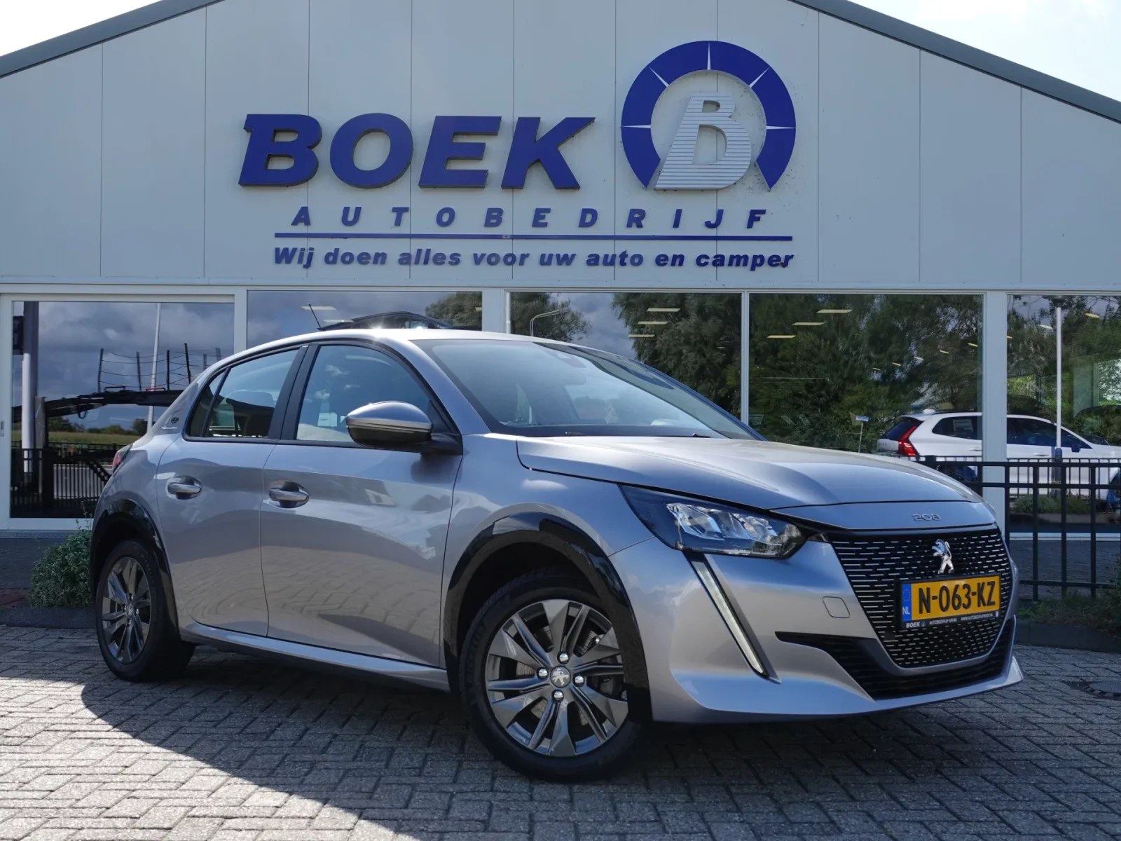 Peugeot e-208 (2021) — foto 1