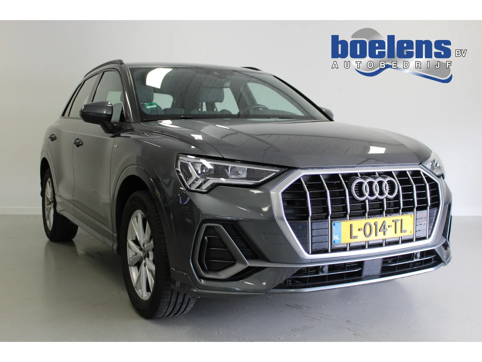 Audi Q3 (2021) — foto 1