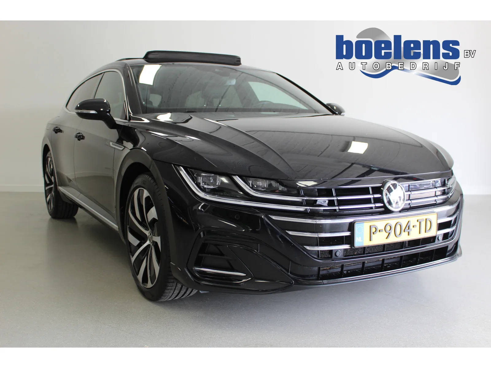Volkswagen Arteon Shooting Brake (2022) — foto 1