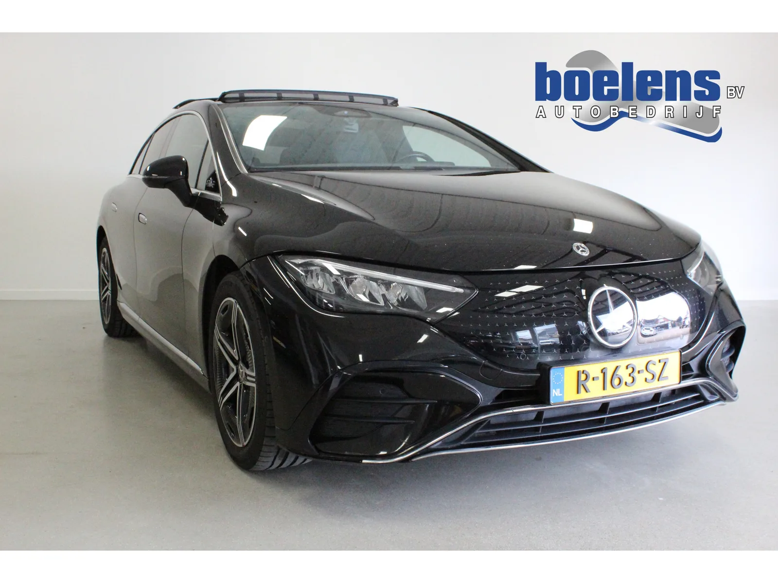 Mercedes-Benz EQE (2022) — foto 1