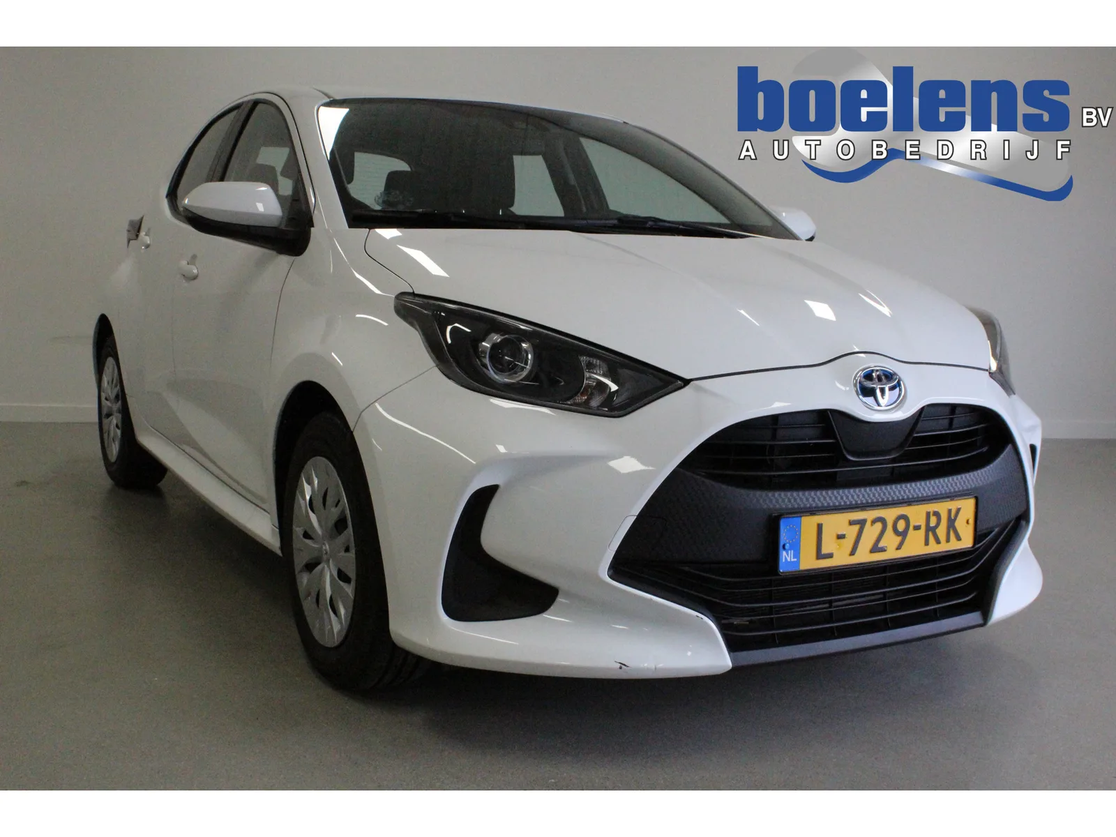 Toyota Yaris (2021) — foto 1