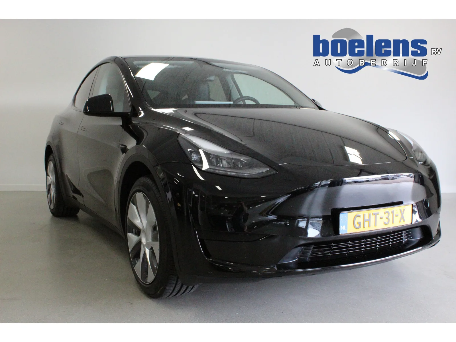 Tesla Model Y (2024) — foto 1