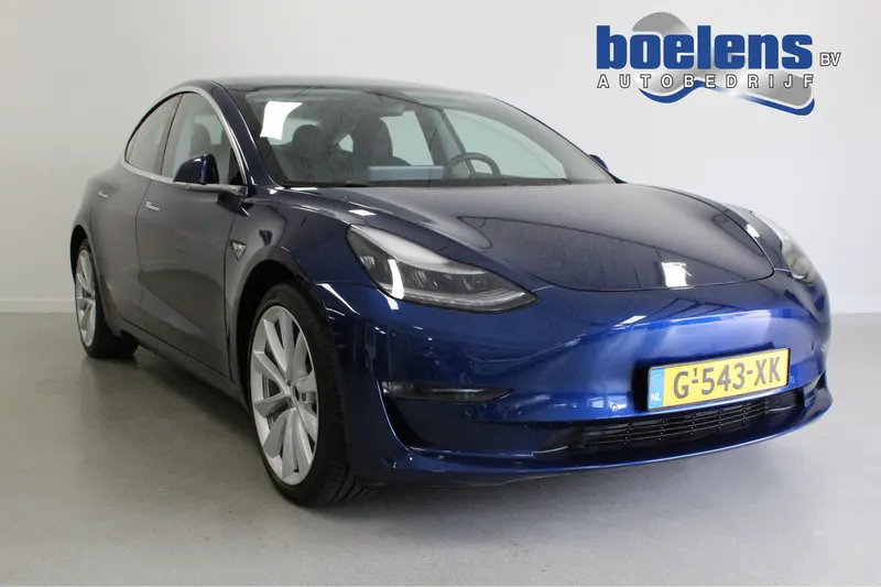 Tesla Model 3 (2019)