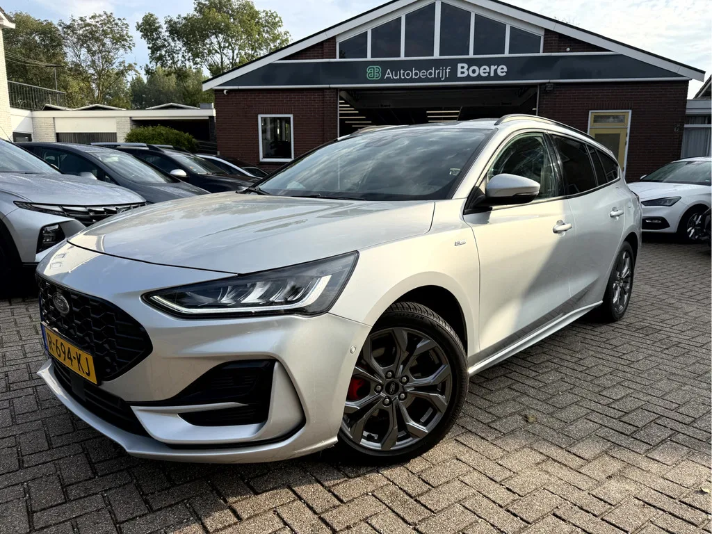 Ford Focus (2022) — foto 1