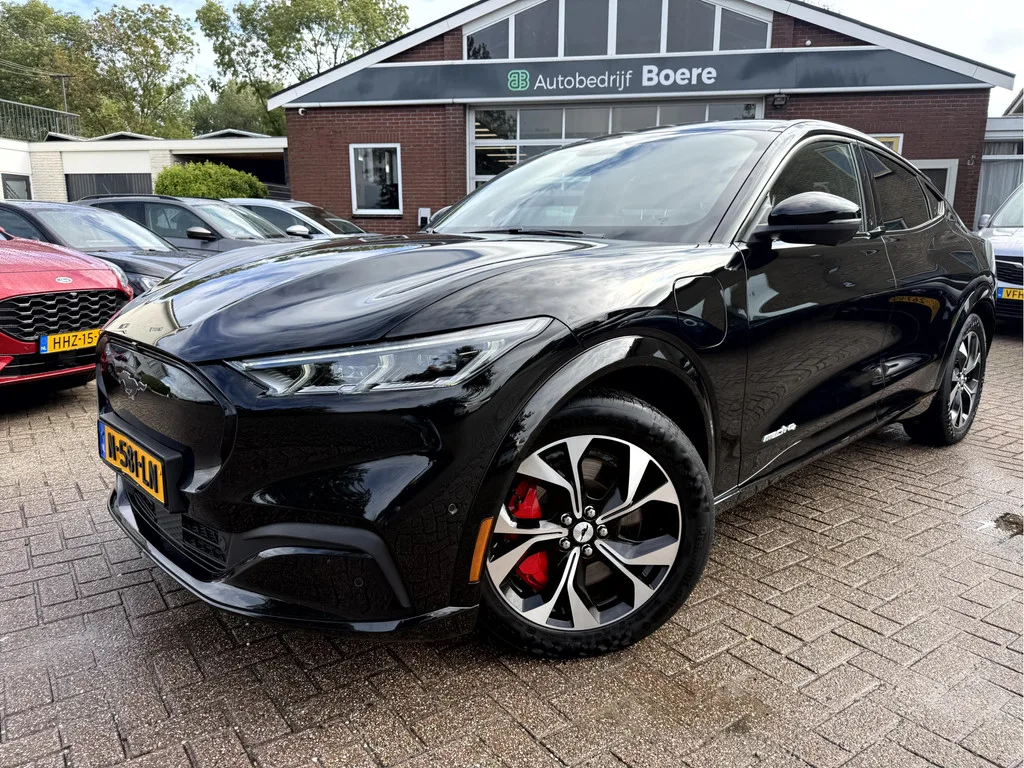 Ford Mustang (2021) — foto 1