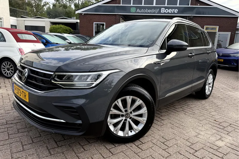 Volkswagen Tiguan (2022)
