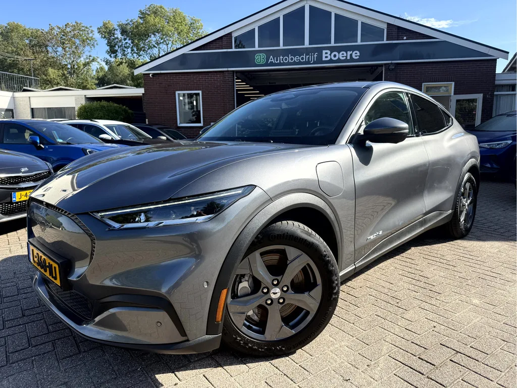 Ford Mustang (2021) — foto 1