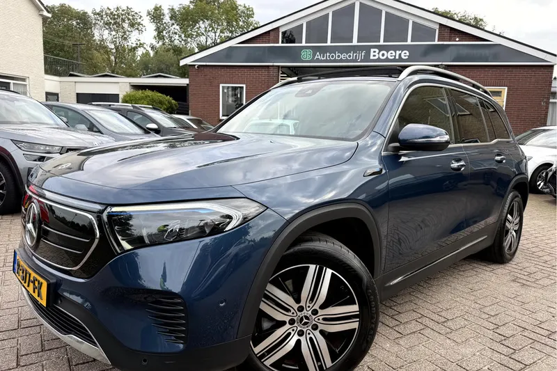 Mercedes-Benz EQB (2022)