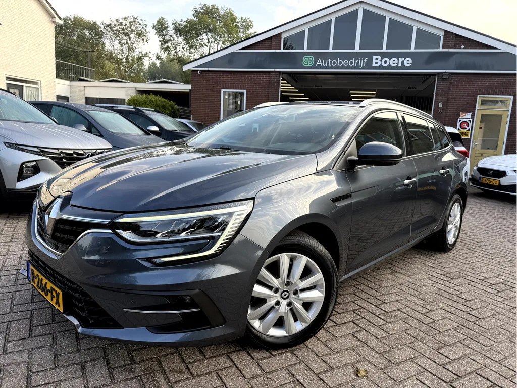 Renault Mégane (2022) — foto 1