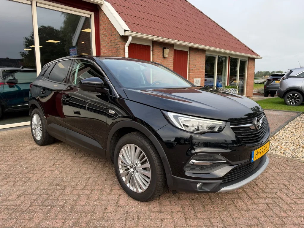 Opel Grandland (2020) — foto 1