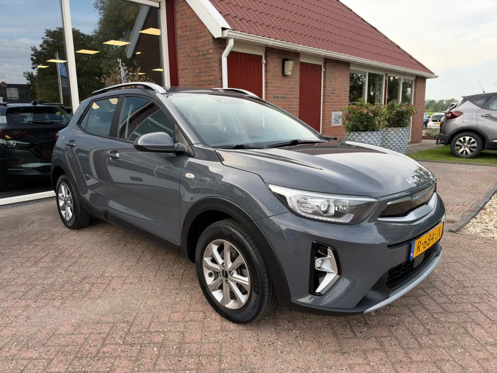 Kia Stonic (2022) — foto 1