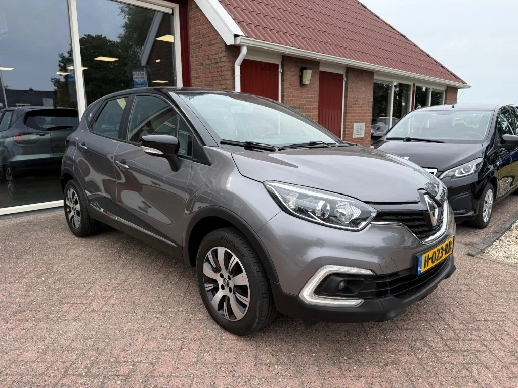 Renault Captur (2018) — foto 1