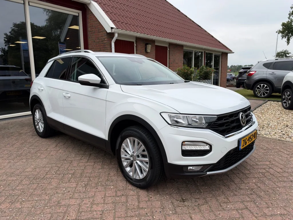 Volkswagen T-Roc (2019) — foto 1