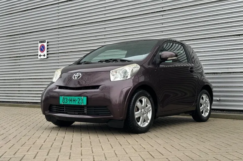 Toyota iQ (2009)