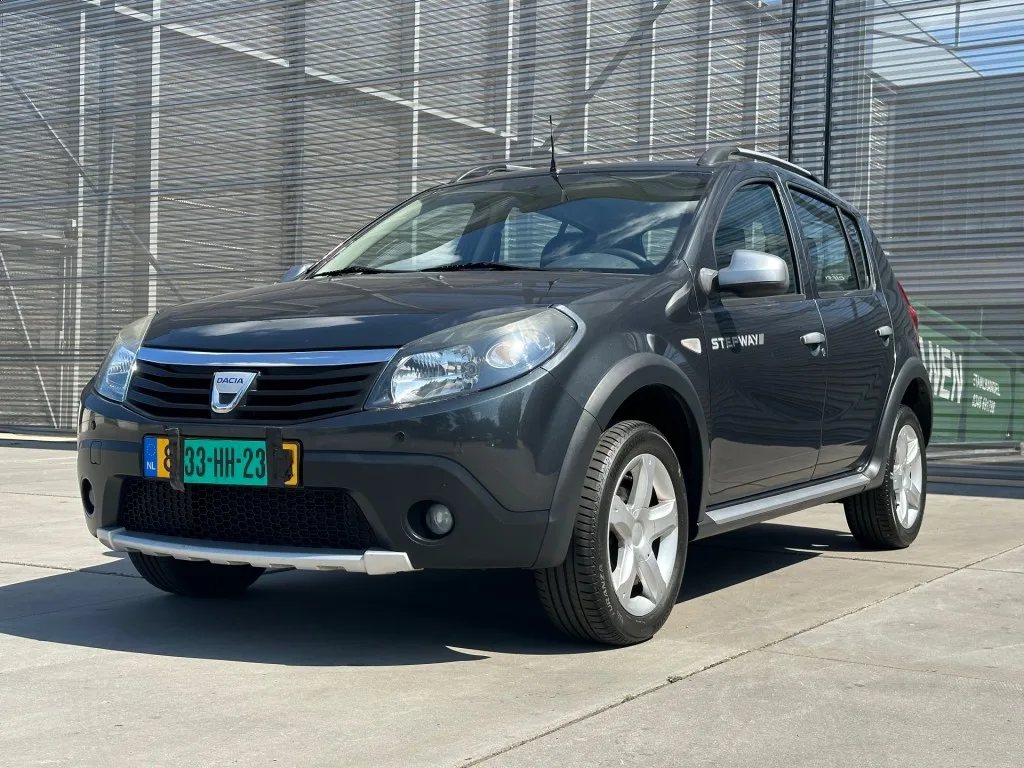 Dacia Sandero (2011) — foto 1