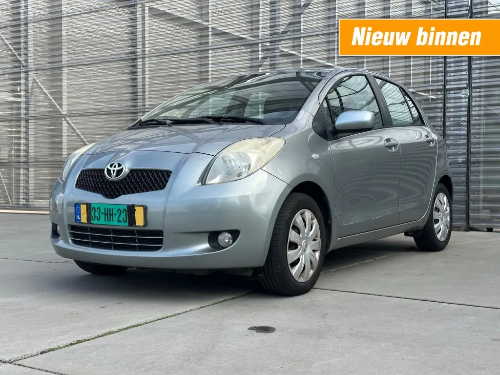 Toyota Yaris (2008) — foto 1