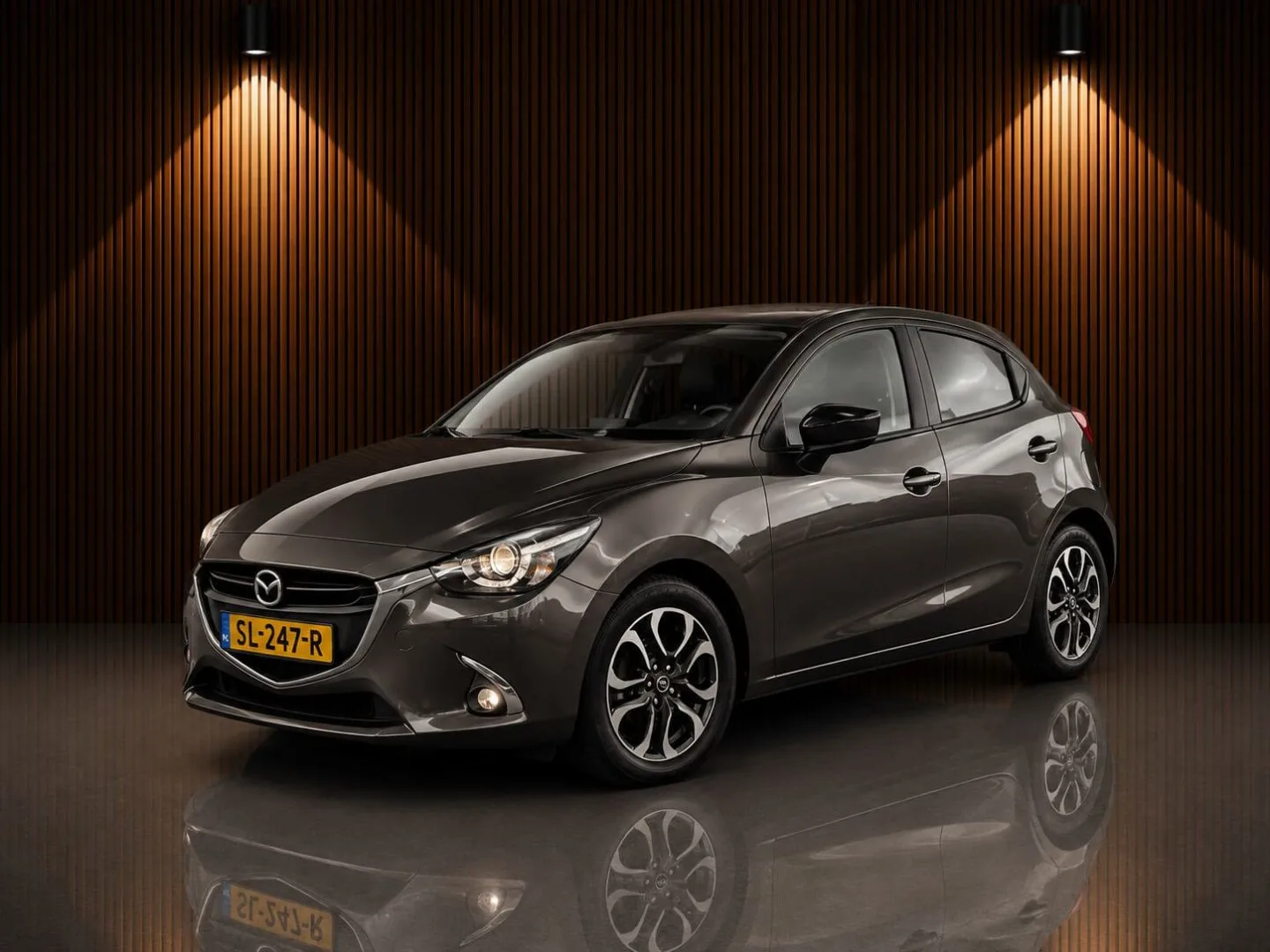 Mazda 2 (2018) — foto 1