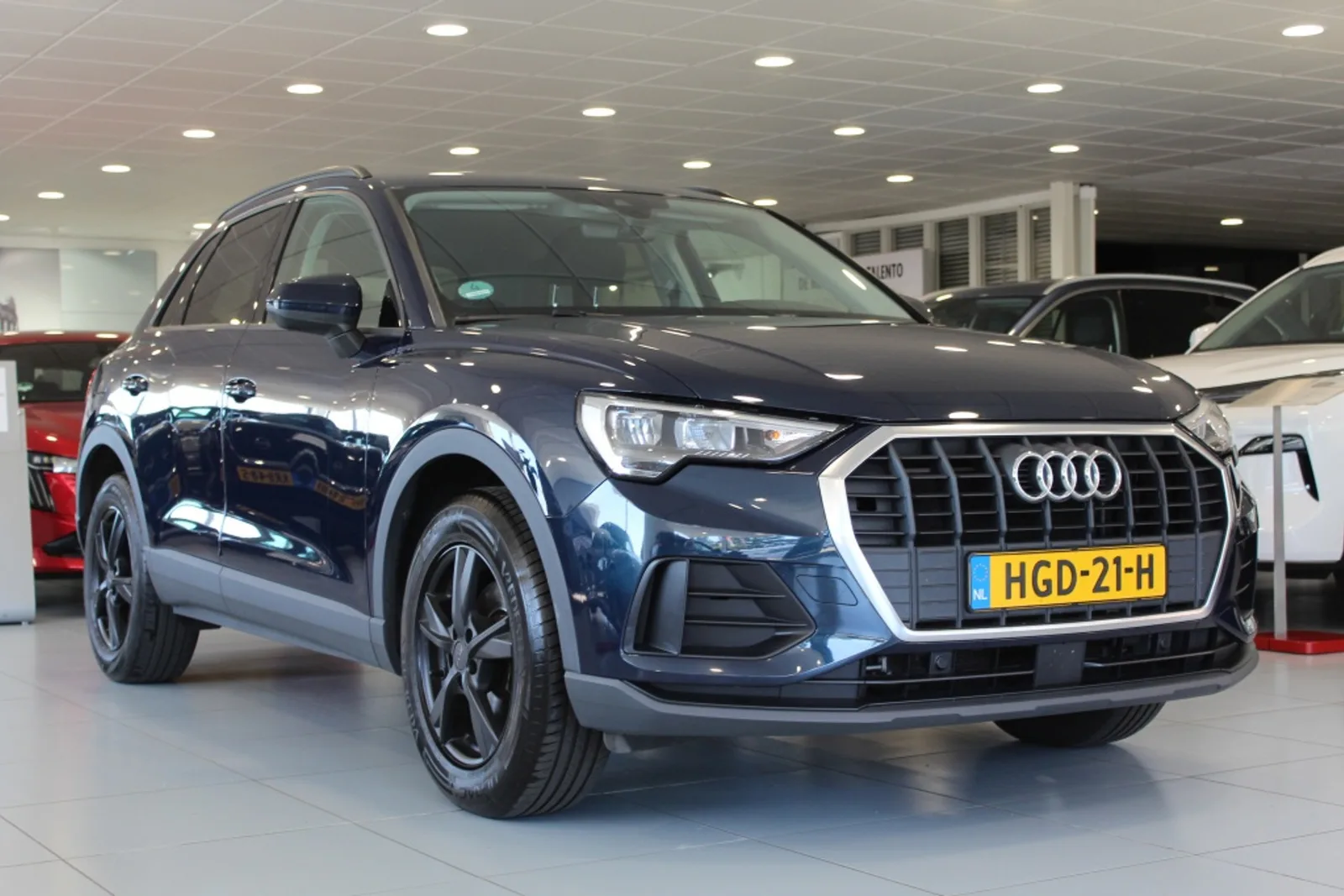 Audi Q3 (2020) — foto 1