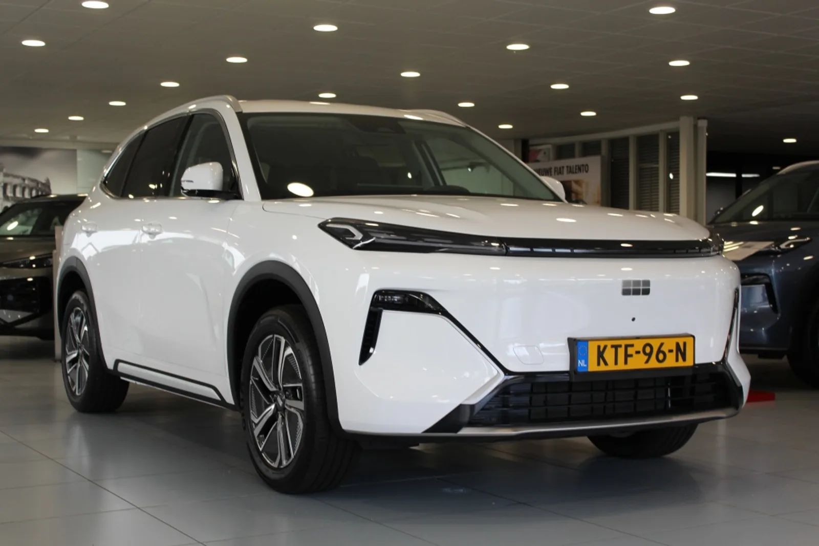 Geely Starray EM-i (2026) — foto 1