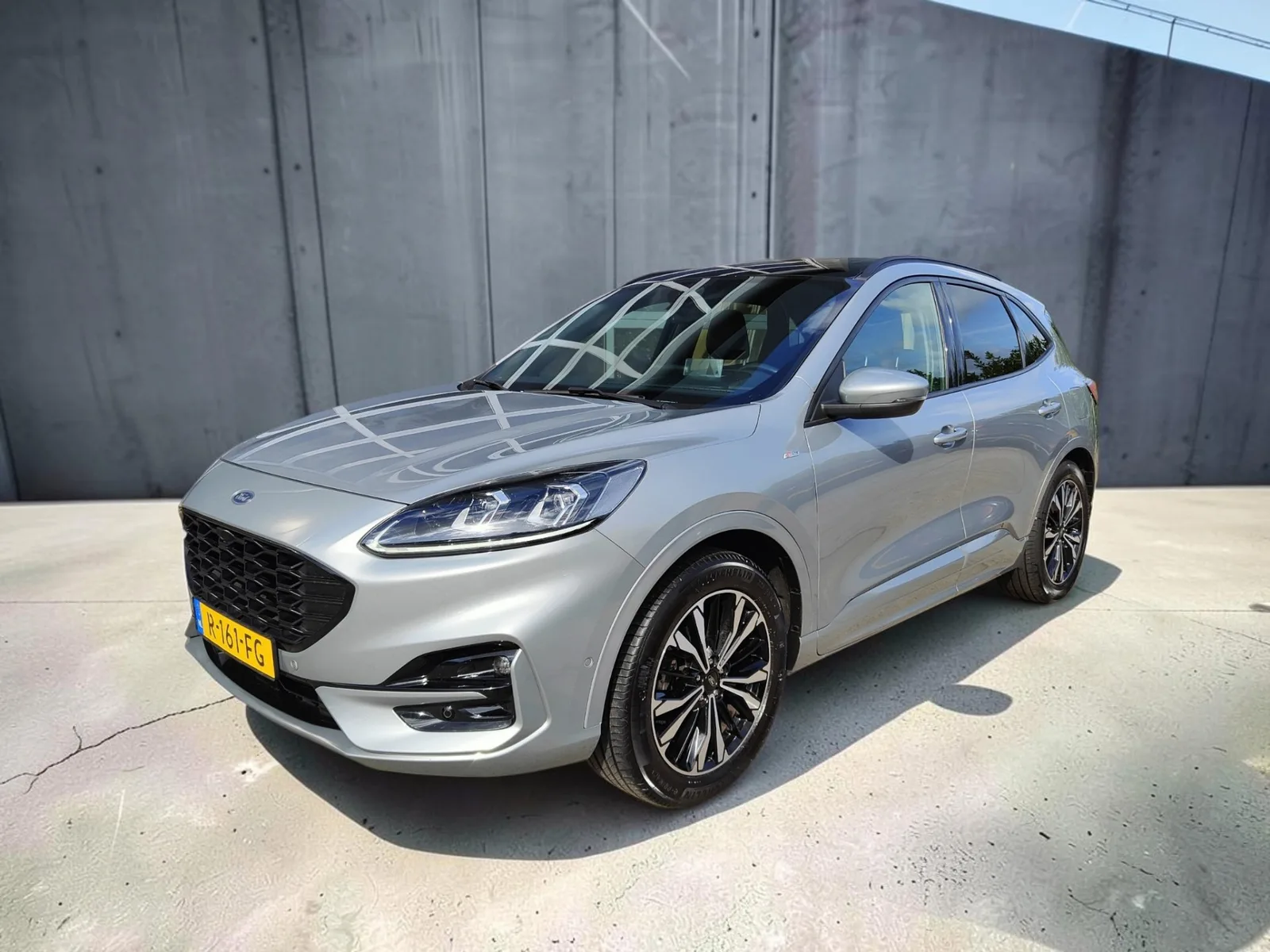 Ford Kuga (2021) — foto 1