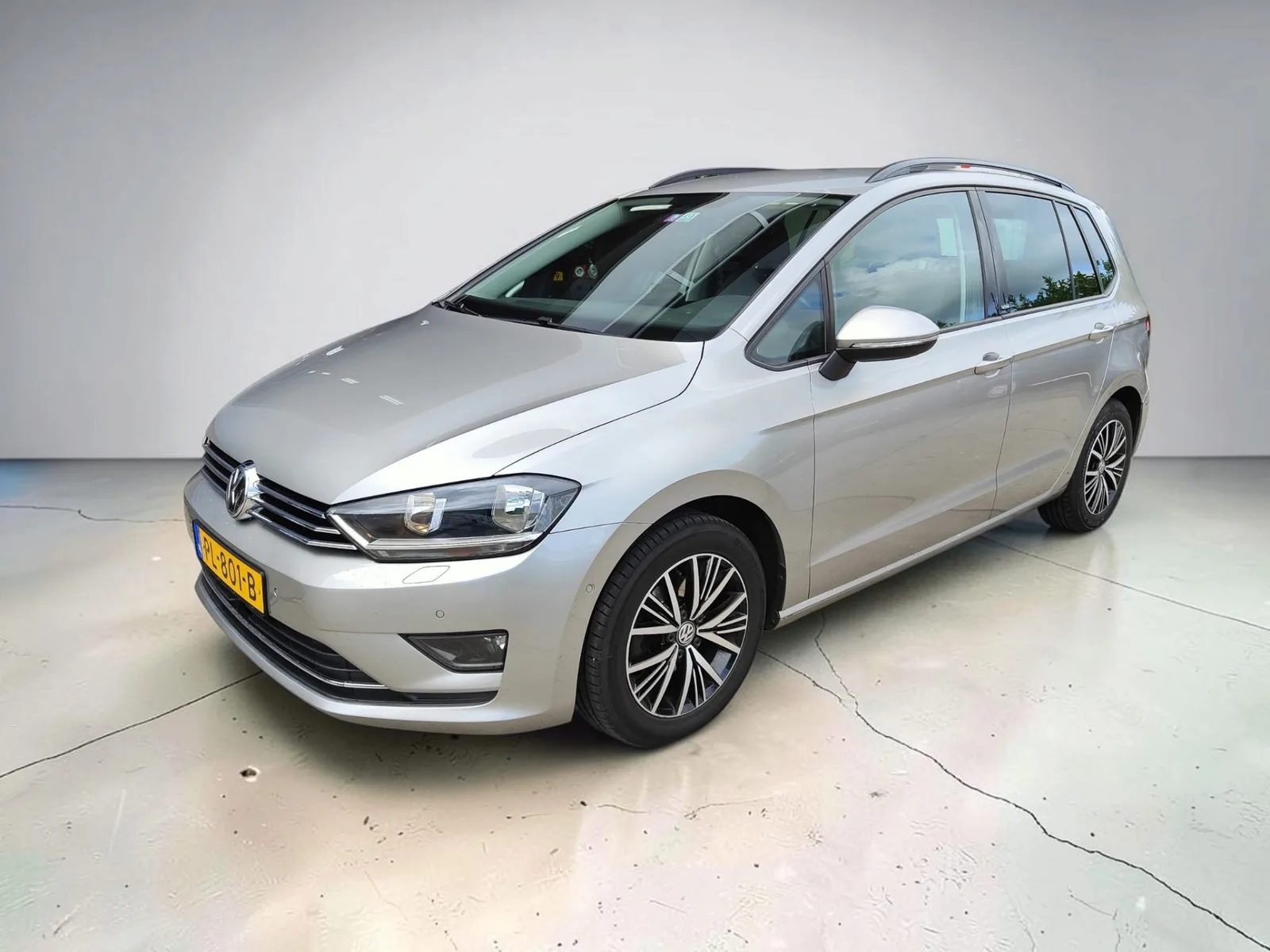 Volkswagen Golf Sportsvan (2016) — foto 1