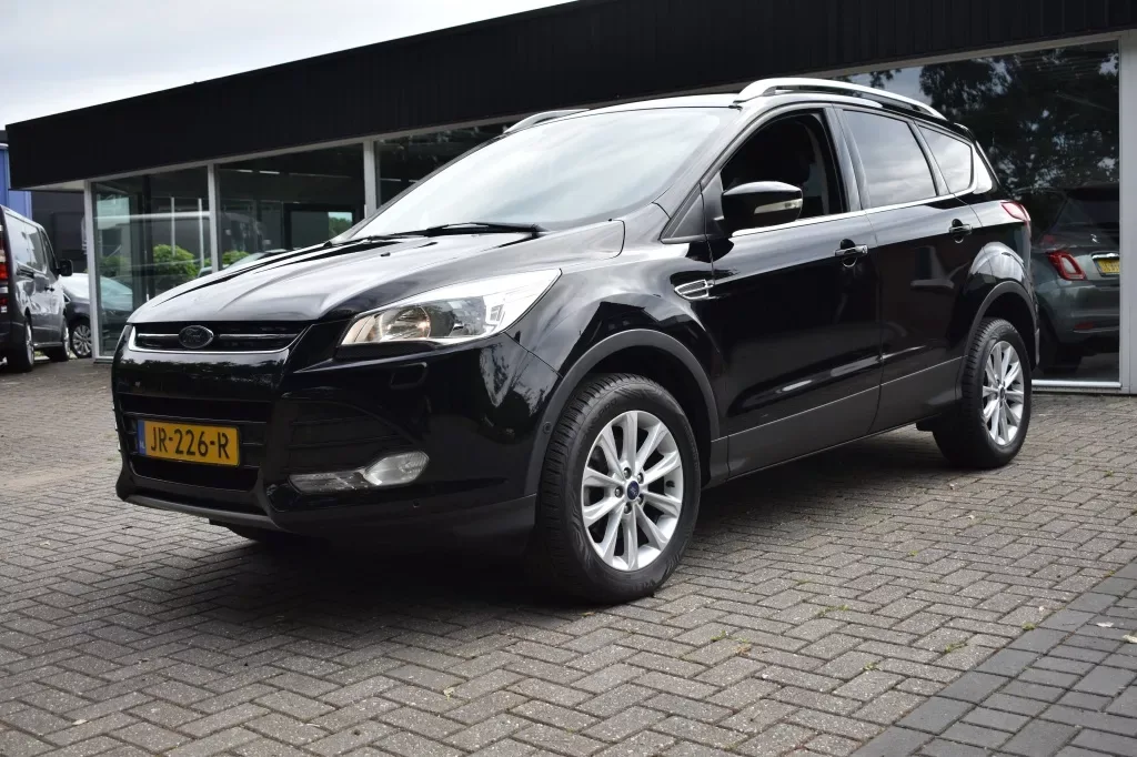 Ford Kuga (2016) — foto 1