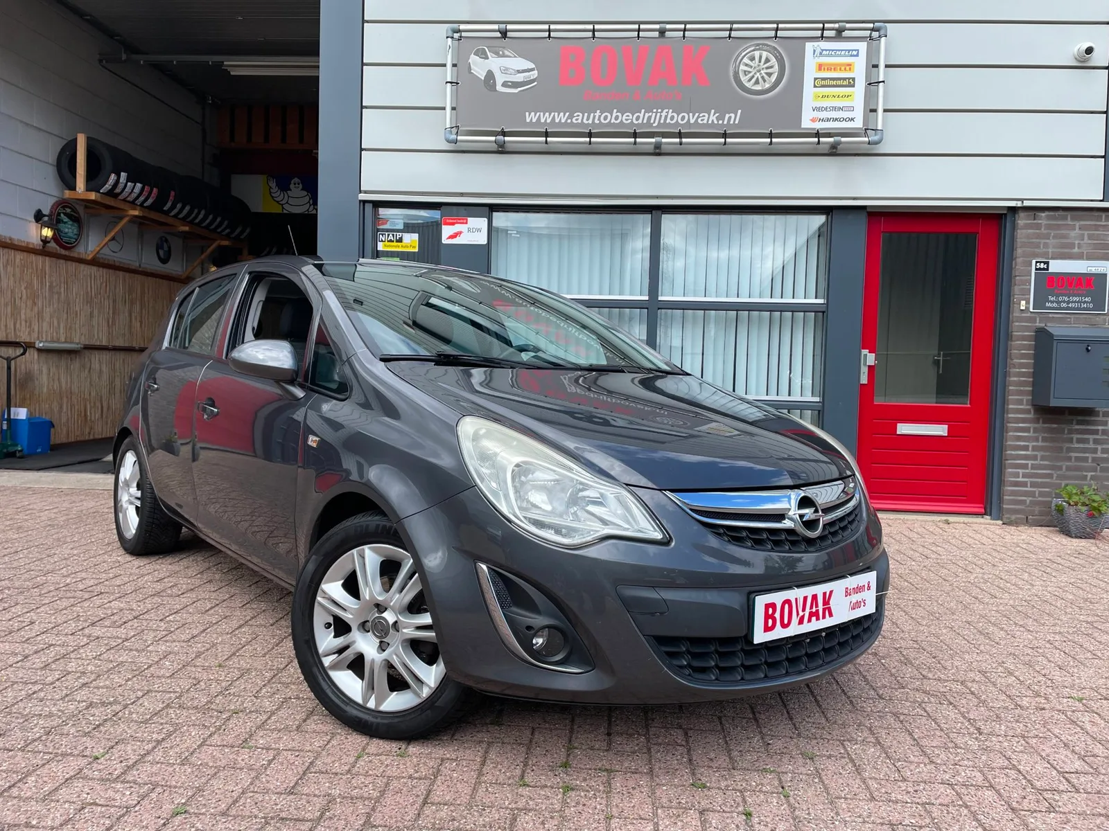 Opel Corsa (2011) — foto 1
