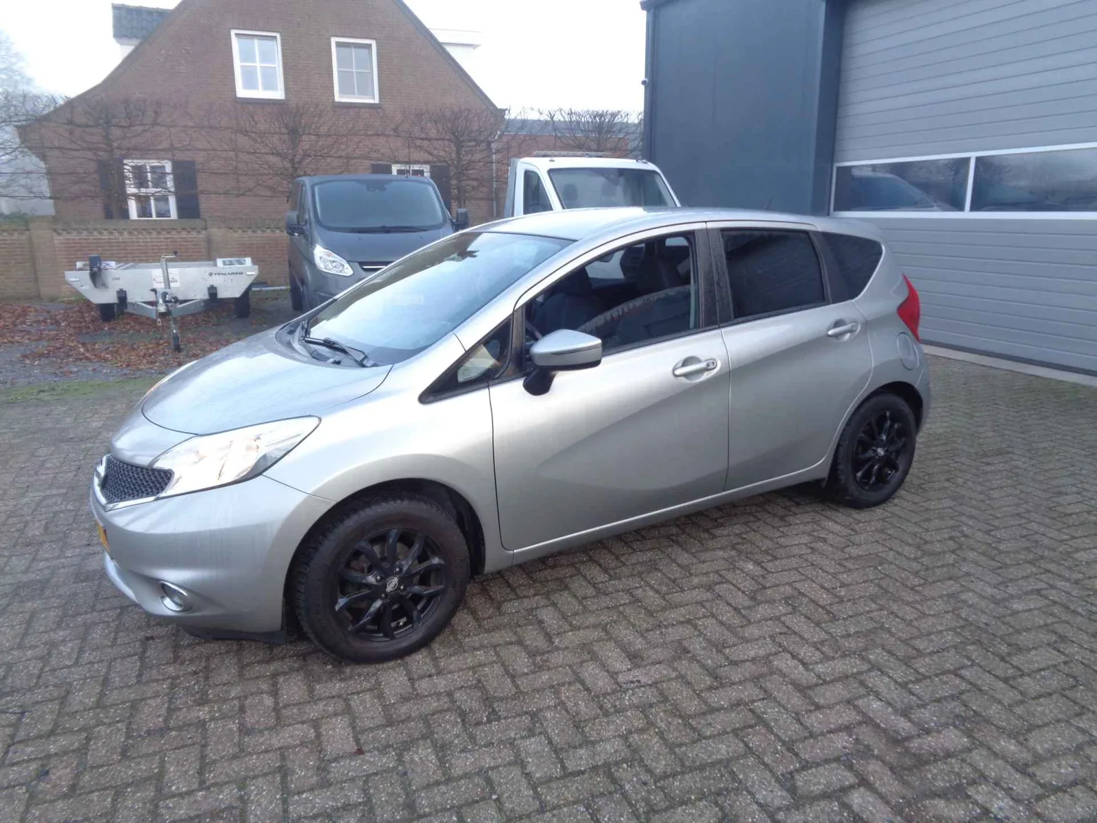 Nissan Note (2016) — foto 1