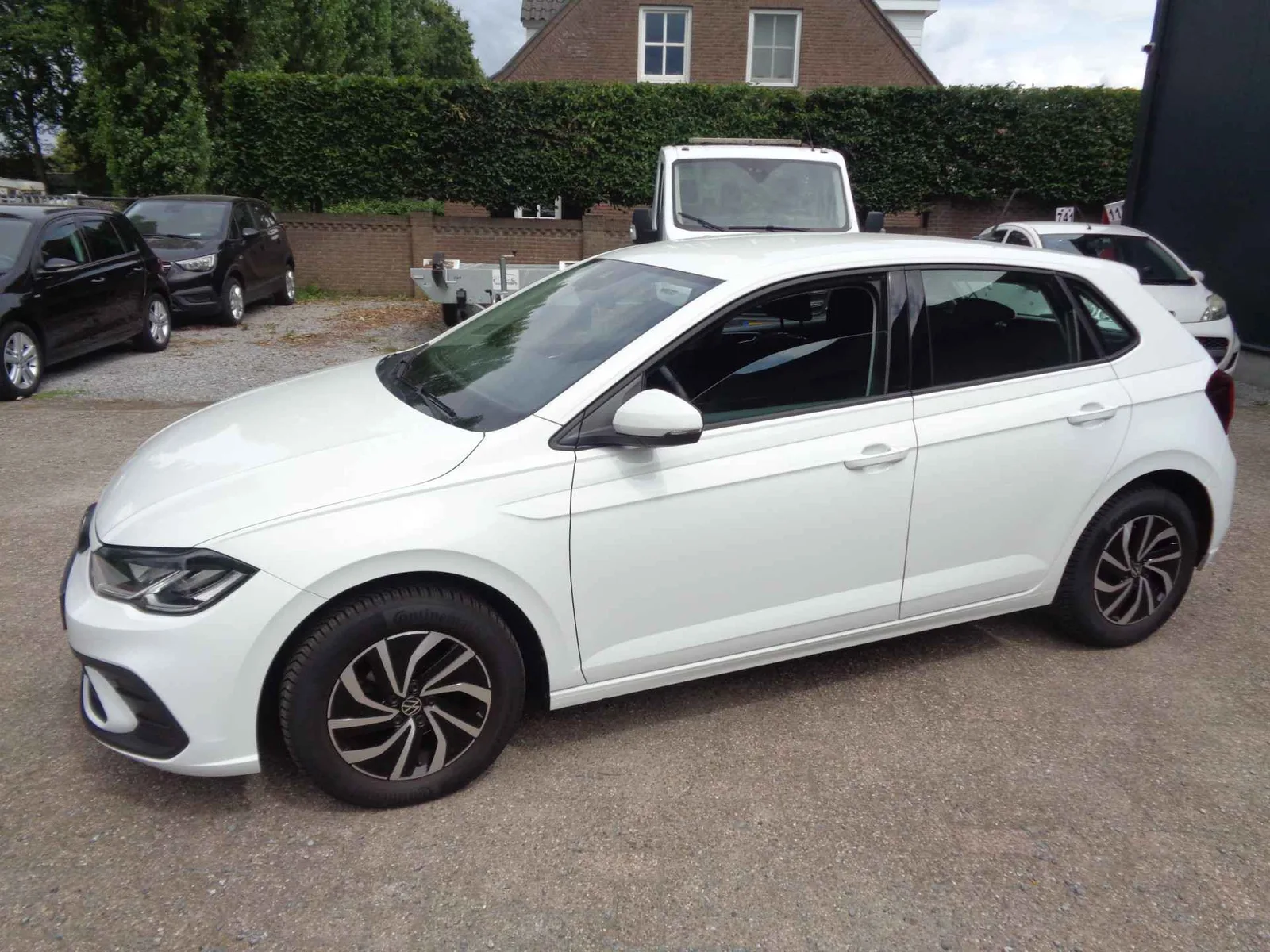 Volkswagen Polo (2023) — foto 1