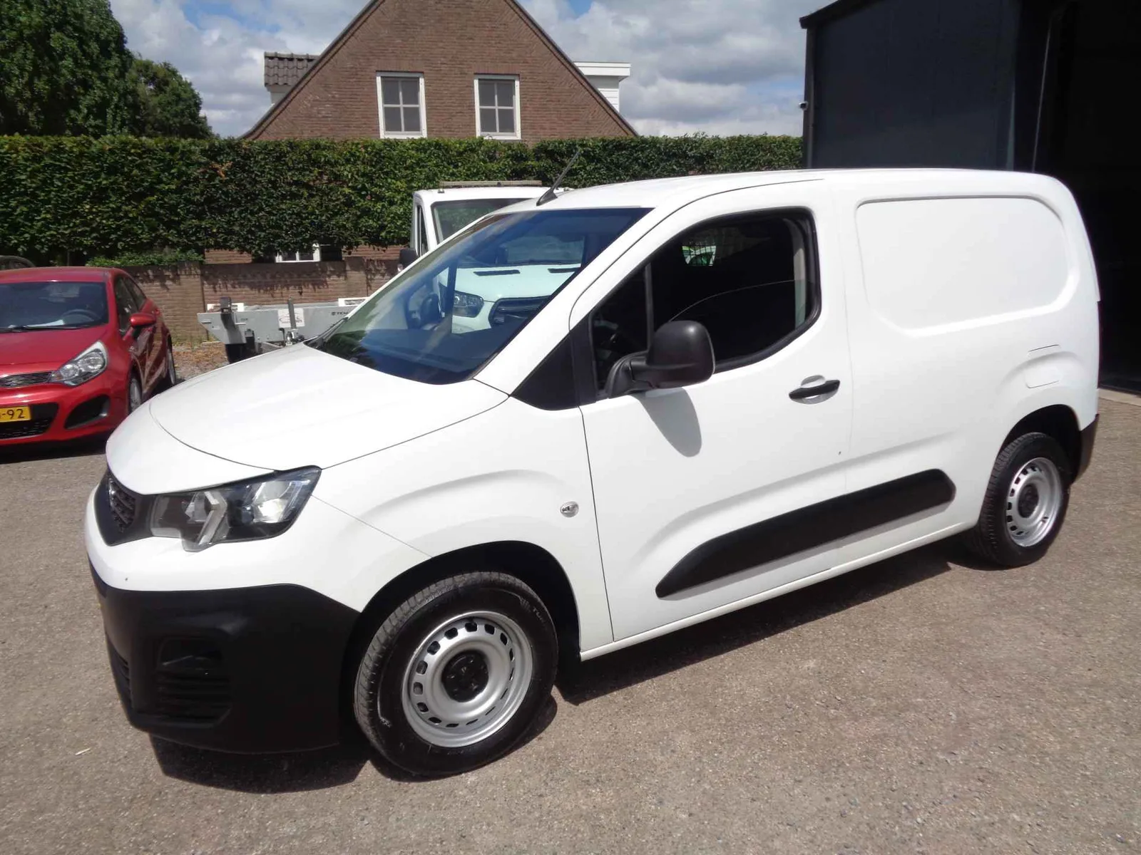 Peugeot Partner (2022) — foto 1