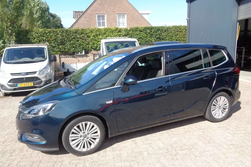 Opel Zafira (2019)