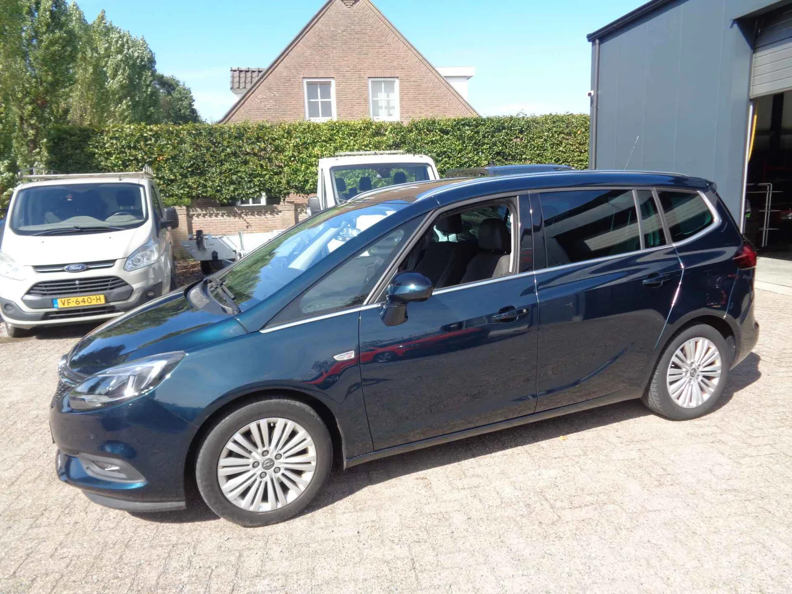 Opel Zafira (2019) — foto 1