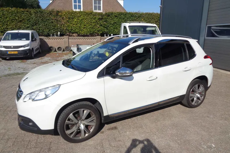 Peugeot 2008 (2015)