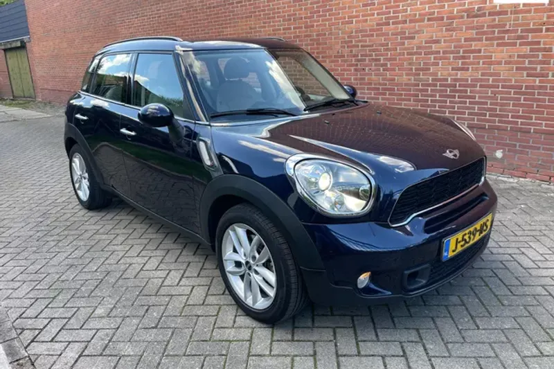 MINI Countryman (2011)