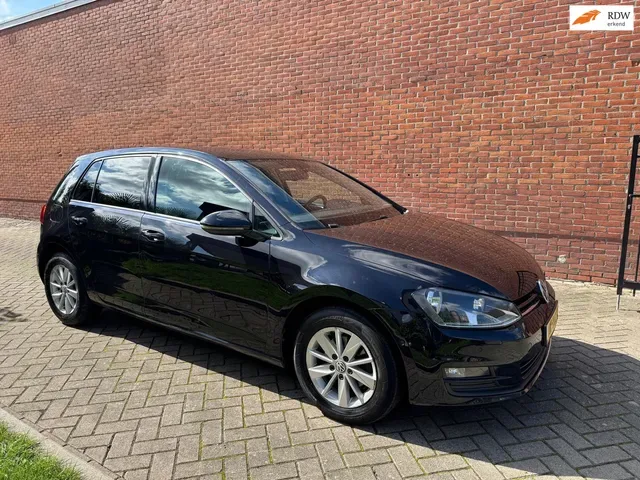 Volkswagen Golf (2015) — foto 1