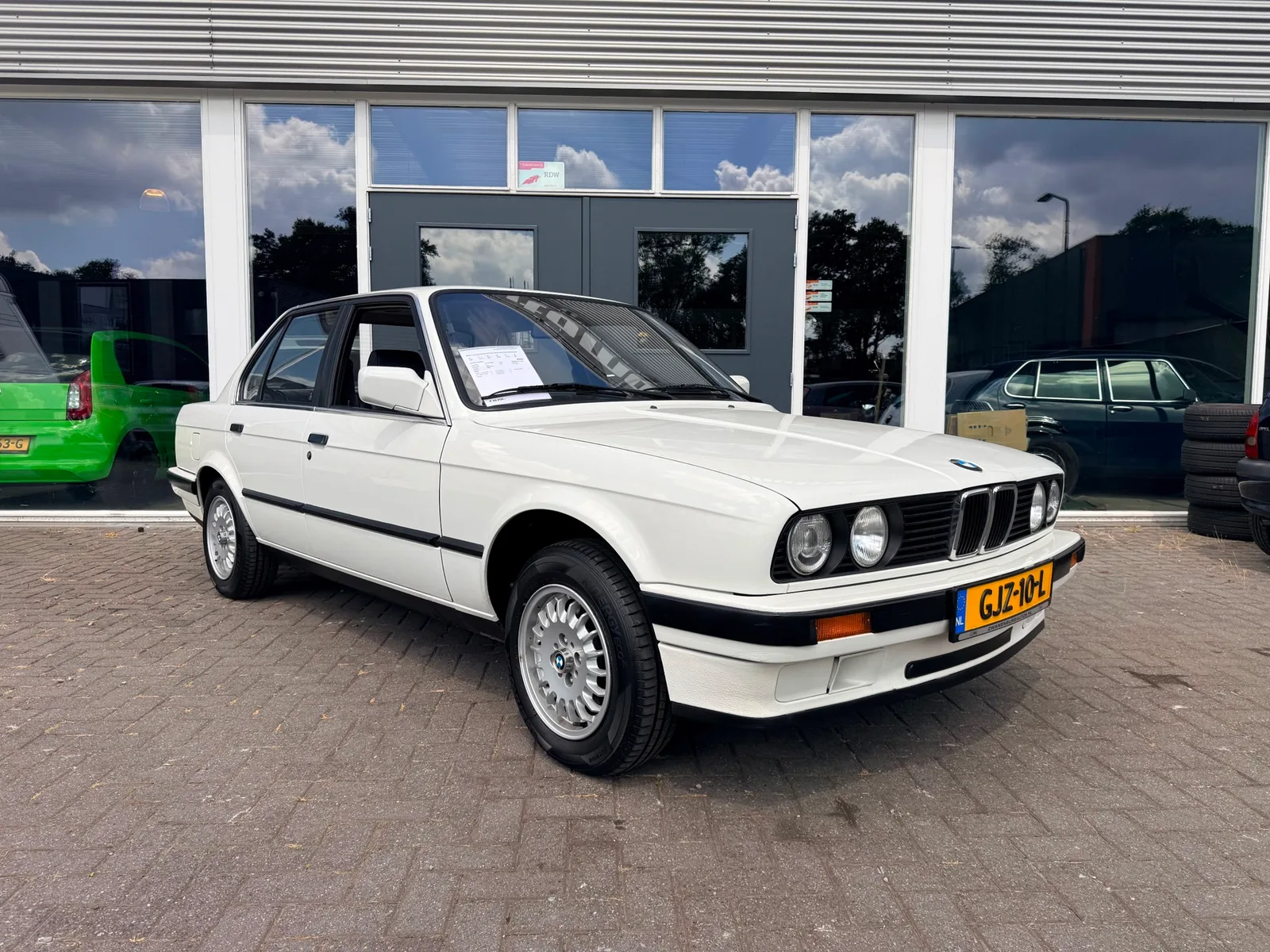 BMW 3-Serie (1989) — foto 1