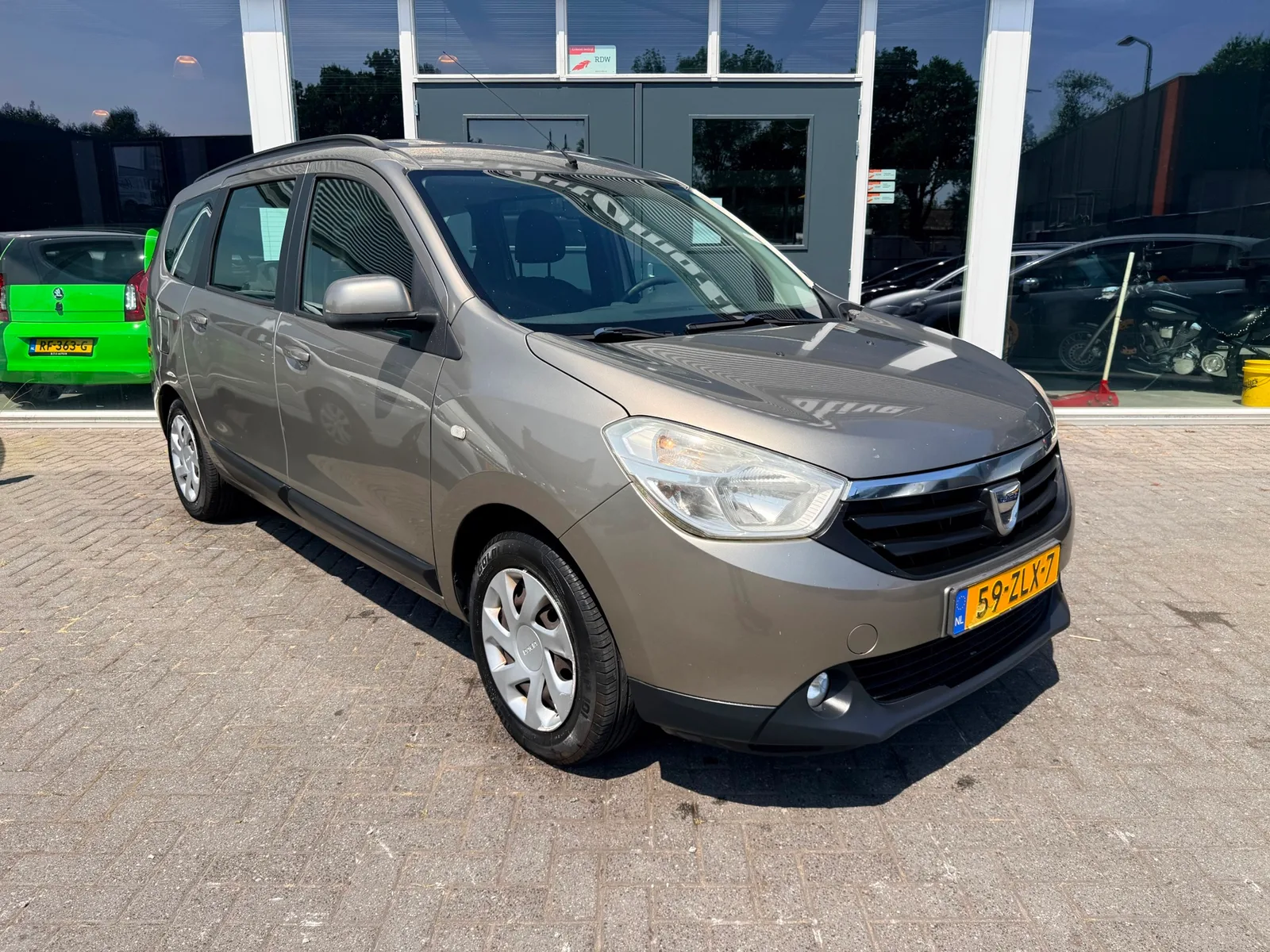Dacia Lodgy (2013) — foto 1