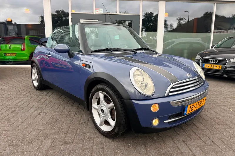 MINI Cabrio (2005)